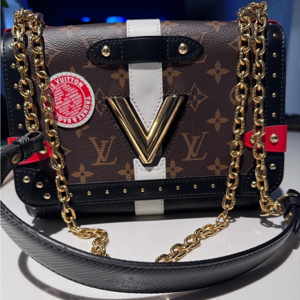 LV Monogram Twist MM
